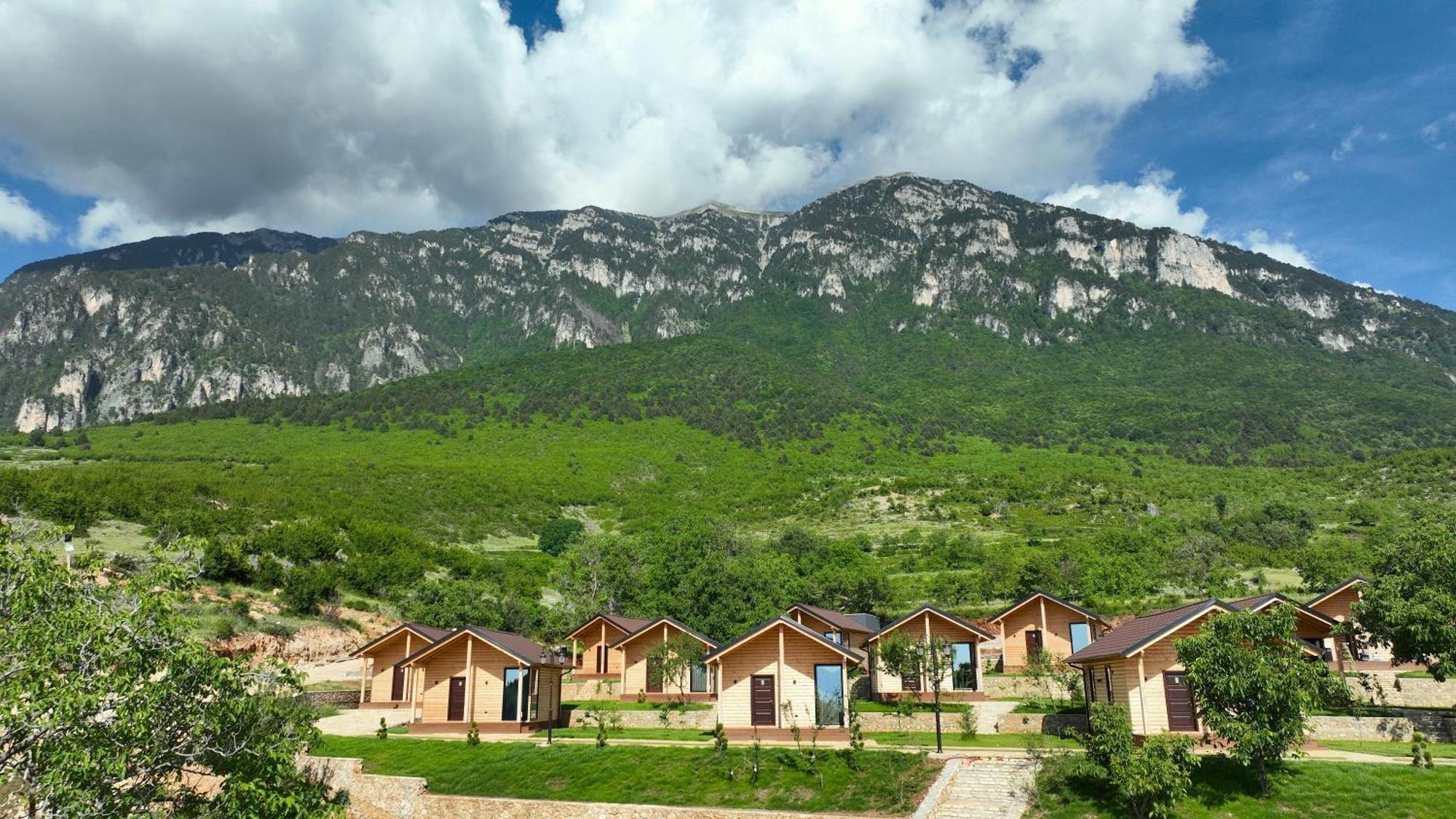Hotel Bujtina Kapinova Berat Exteriér fotografie
