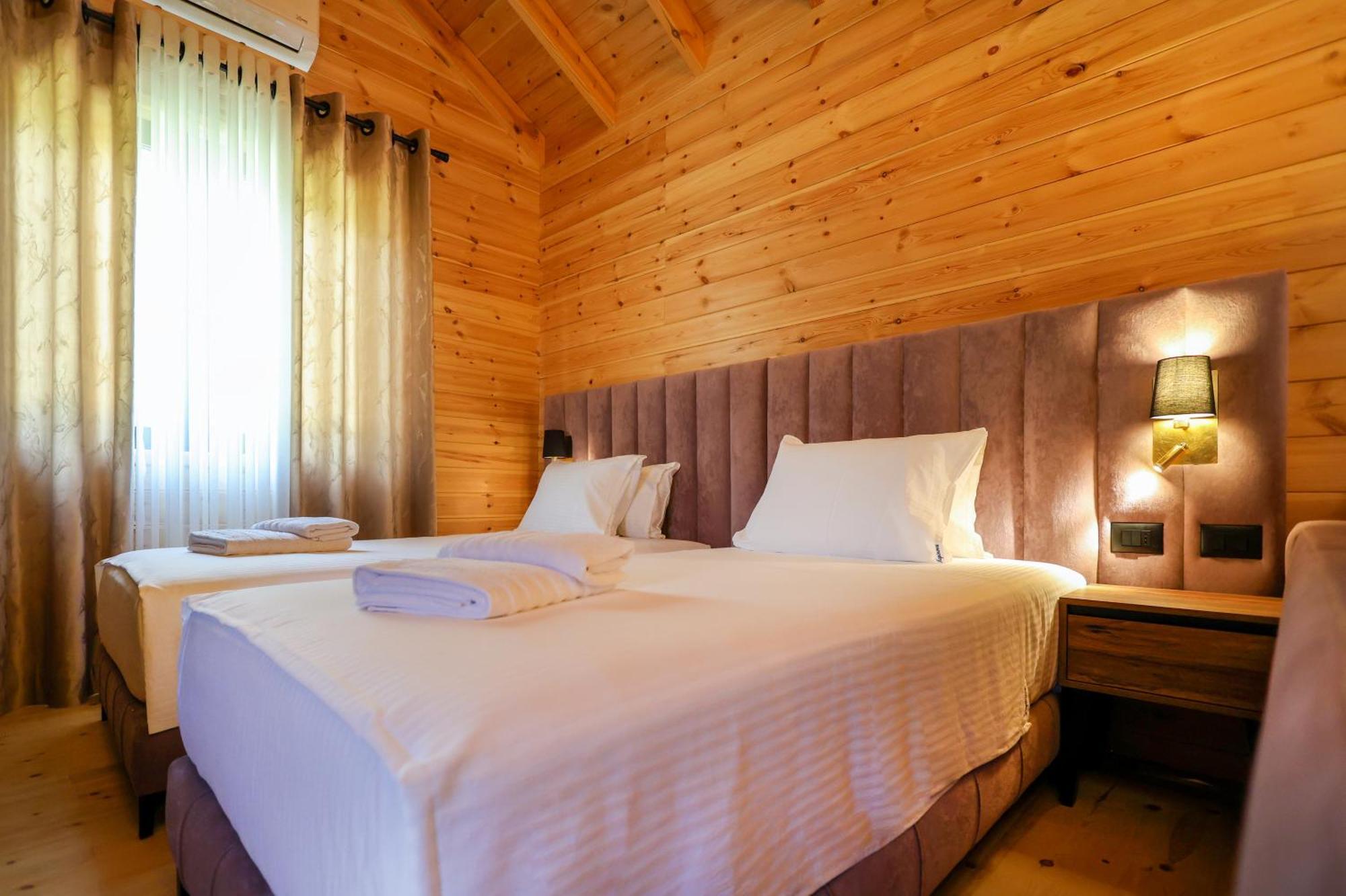 Hotel Bujtina Kapinova Berat Exteriér fotografie
