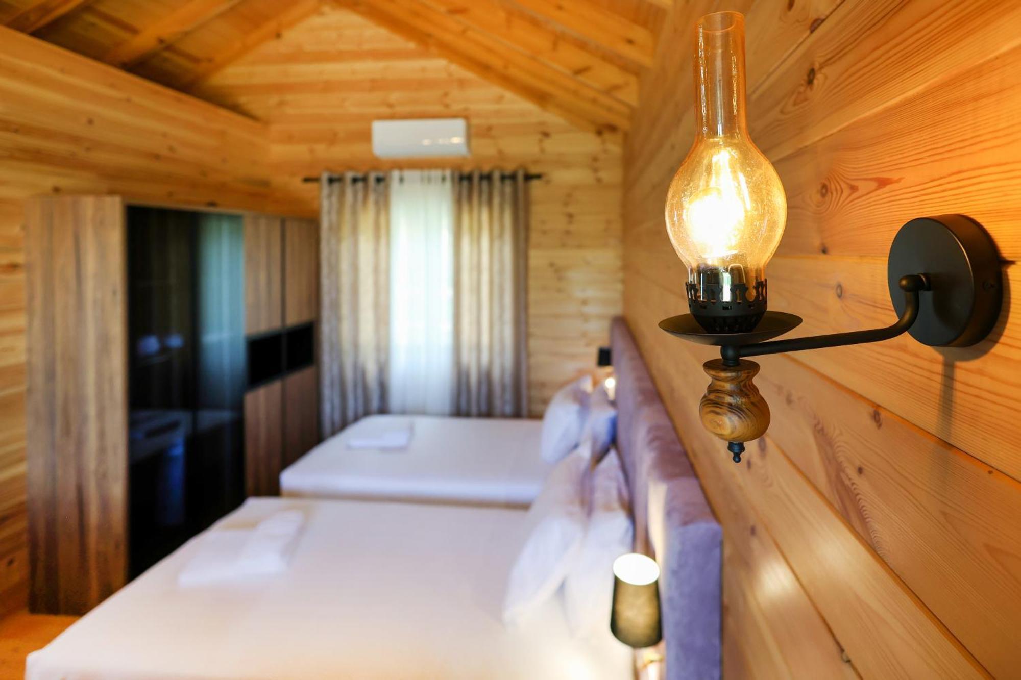 Hotel Bujtina Kapinova Berat Exteriér fotografie